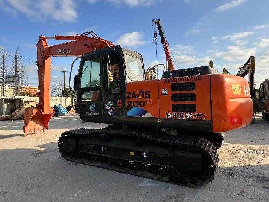 Japan Original Used Hitachi ZX200 Hydraulic Crawler Excavator Second Hand Machinery 100KW Power