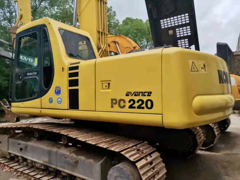 Used komatsu PC220-6Medium Excavator Komatsu Hydraulic Excavator