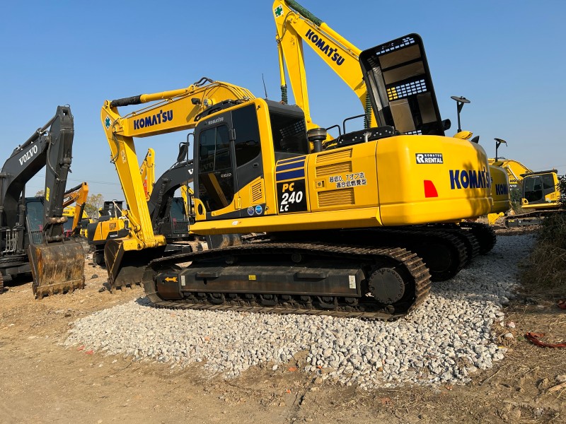 Japan Komatsu PC240-8 Crawler Excavator, Low Price Komatsu 24 Tonne Excavator PC240 Crawler Excavator Original