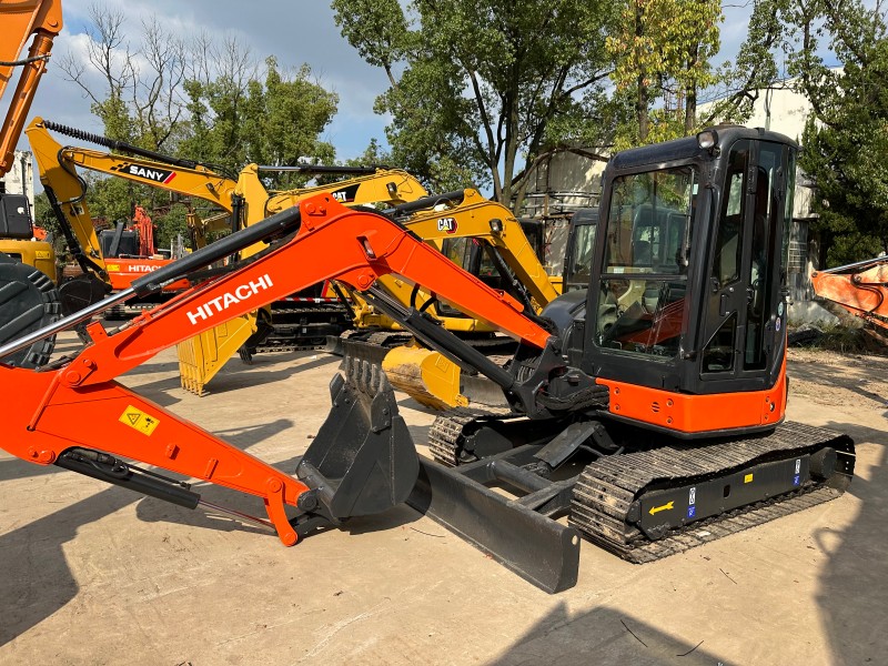 High Quality and Hyperkinesis 5 TON Mini Excavator Hitachi ZX50u 5ton Excavator Mini Excavator Made in JAPAN