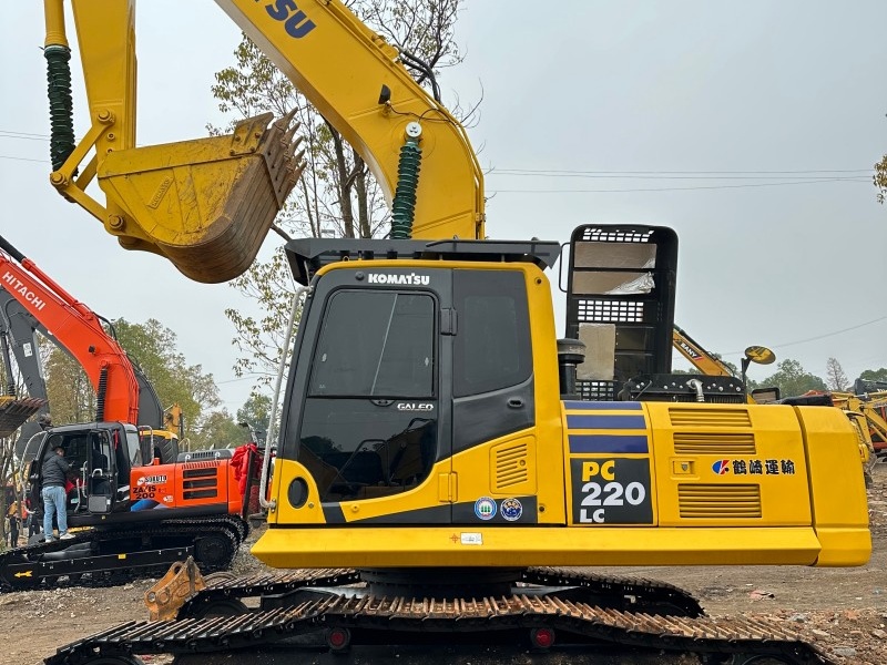 Japan Komatsu PC220-8 Crawler Excavator, Low Price Komatsu 22 Tonne Excavator PC220 Crawler Excavator Original