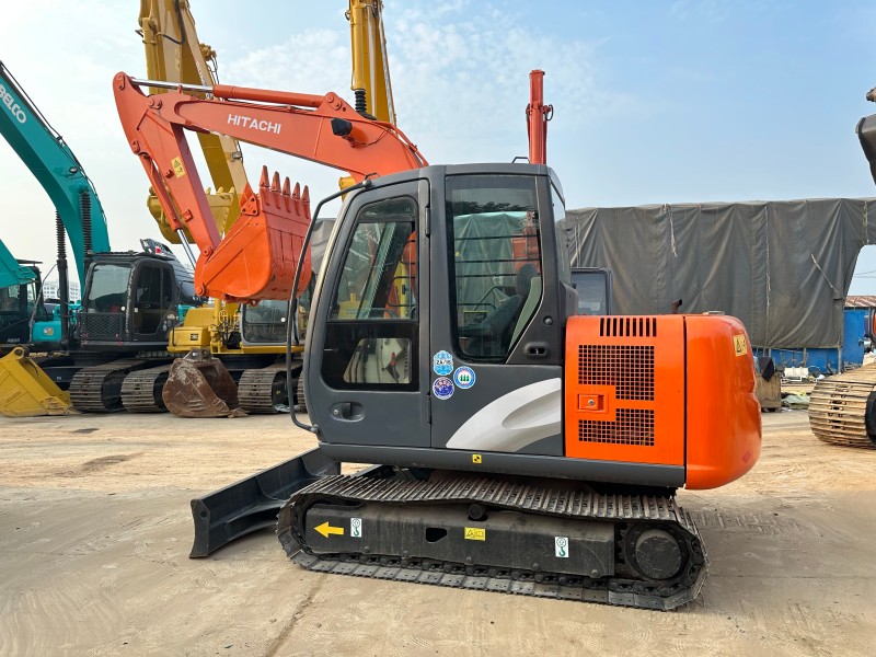 Original Small Size Second Hand Excavating Equipment Cheap Price Excellent Quality Used Hitachi Zx60 Excavator With Blade