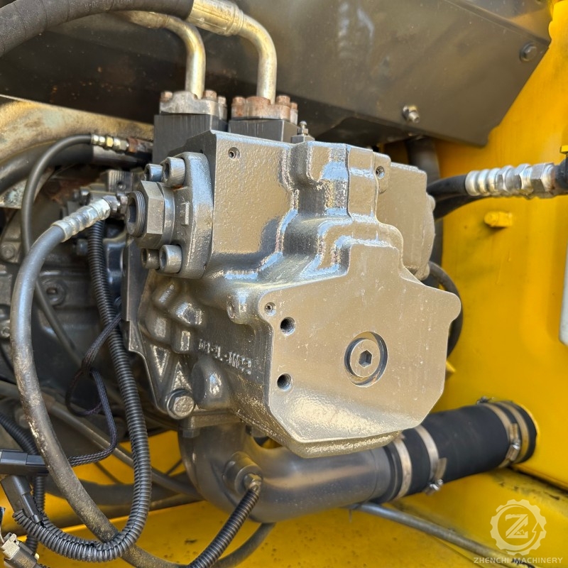 Second Hand Komatsu PC200 Excavator High Quality 20 Ton Operating Weight Well Condition Excavator