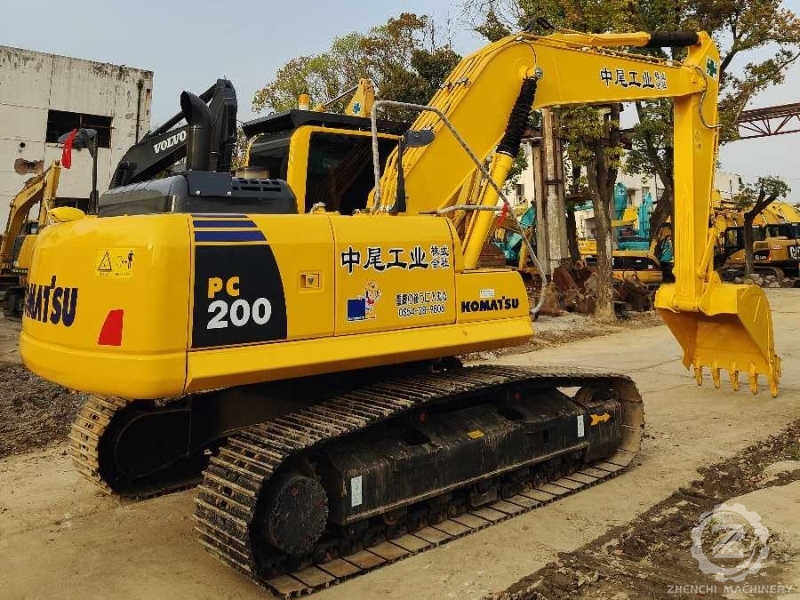 Japanese Hydraulic Used Komatsu PC200-8 Excavator Machine 2000KW 19Tonne