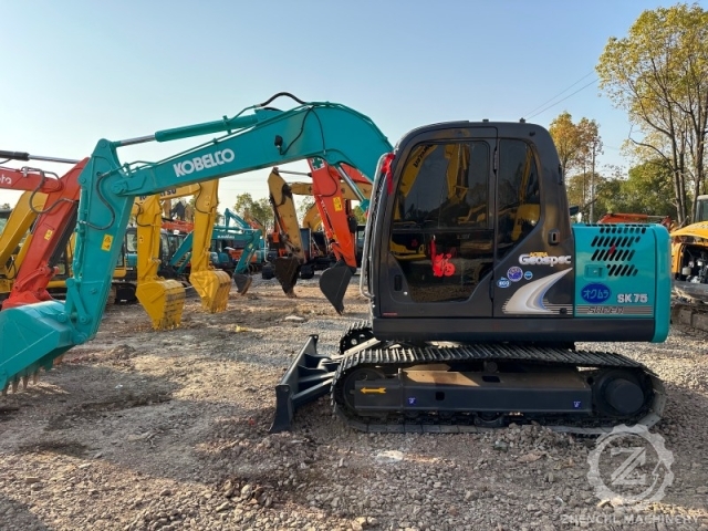 High efficiency Japan Kobelco sk75-8 Used hydraulic crawler excavators 7ton sk75 Second-hand bucket diggers
