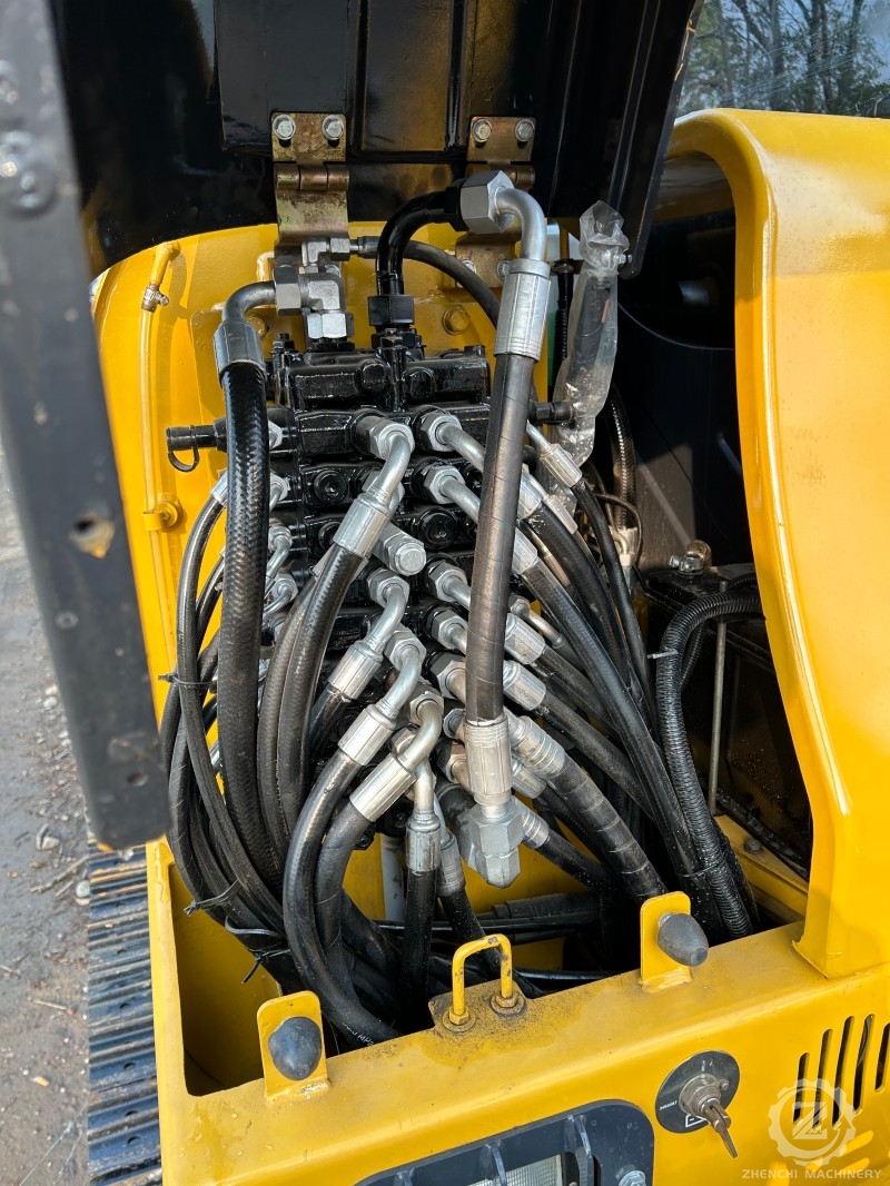 Good Condition 6 Ton Mini China Used XCMG XE60D Excavator Digger for Sale