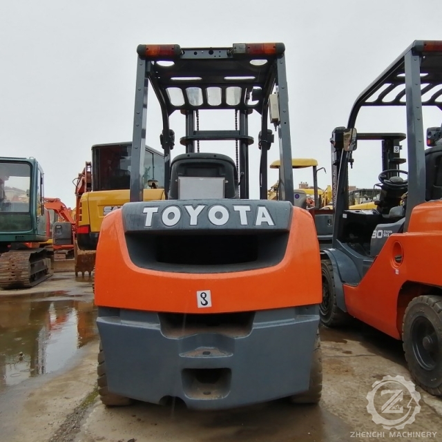 TOYOTA 30 Used Forklift Mini Good Condition 3ton Small TOYOTA30 Japan Orginal Used TOYOTA30 Forklift for Cheap Sale in China