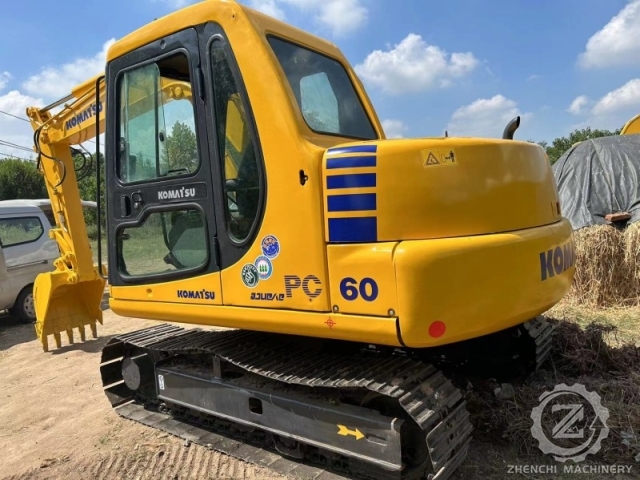 Used Japan Original Secondhand Komatsu PC56-7 PC60-8 PC70-8 Mini Digger Crawler Excavator
