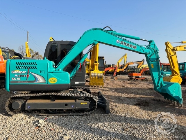 High efficiency Japan Kobelco sk75-8 Used hydraulic crawler excavators 7ton sk75 Second-hand bucket diggers