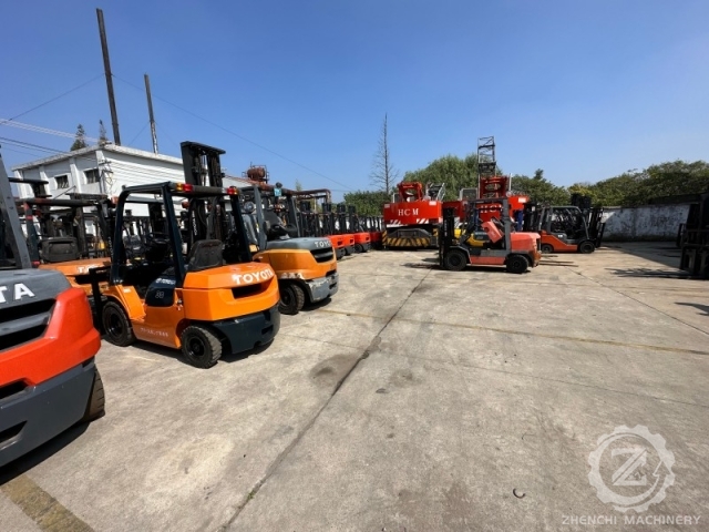 Heli Forklift Lift Truck Diesel Forklift Truck With Japan Nissan Engine and Fork Position Heli Forklift diesel