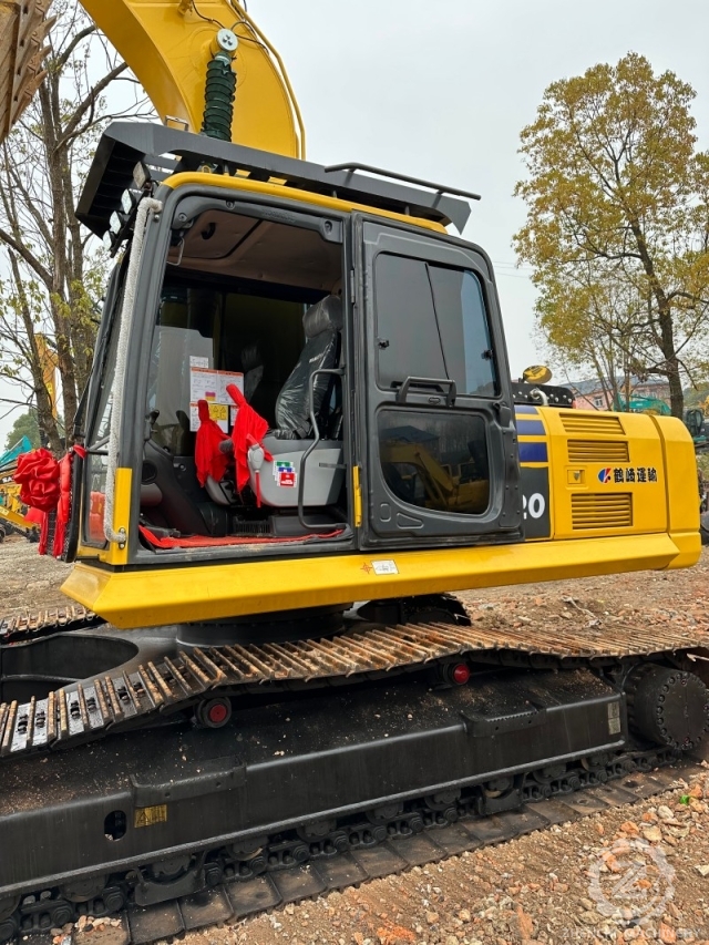 Japan Komatsu PC220-8 Crawler Excavator, Low Price Komatsu 22 Tonne Excavator PC220 Crawler Excavator Original