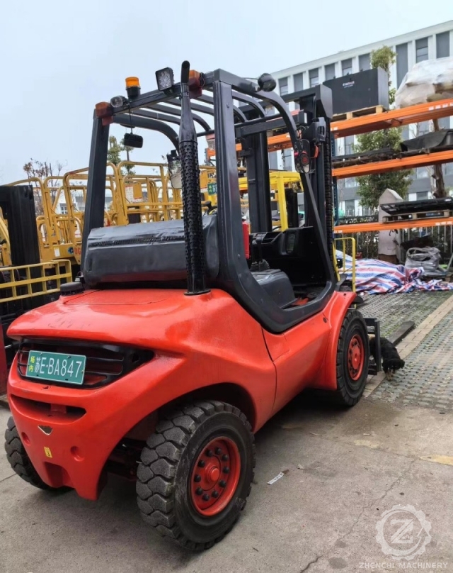 Linde Diesel/LPG Forklift Trucks H25D/T H30D/T H35D/T CPCJ/CPYJ 1220 Material Handling Equipment