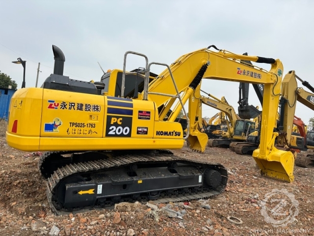 Japanese Hot Selling Good Condition Used Excavator Komatsu PC200 Cheap Price PC210 PC220-8 for Sale