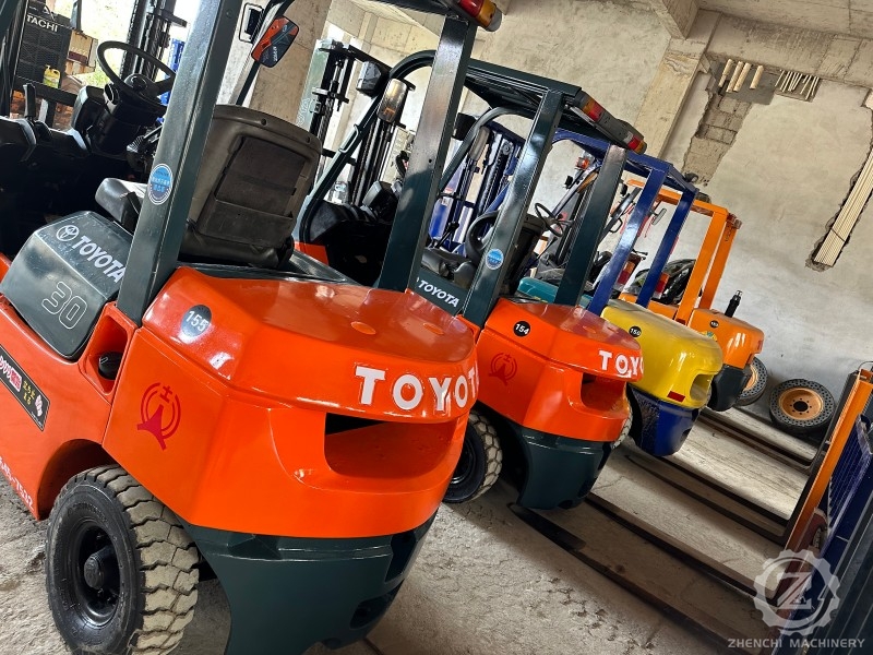 TOYOTA 30 Used Forklift Mini Good Condition 3ton Small TOYOTA30 Japan Orginal Used TOYOTA30 Forklift for Cheap Sale in China