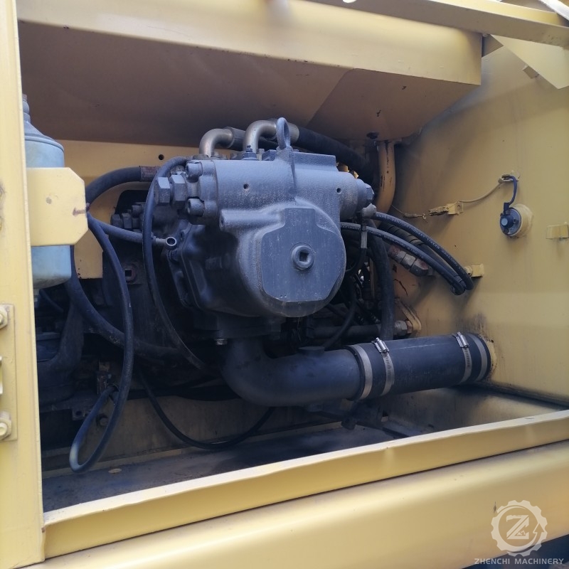 Used komatsu PC220-6Medium Excavator Komatsu Hydraulic Excavator