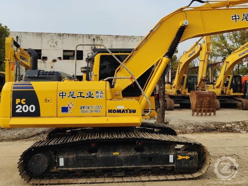 Japanese Hydraulic Used Komatsu PC200-8 Excavator Machine 2000KW 19Tonne