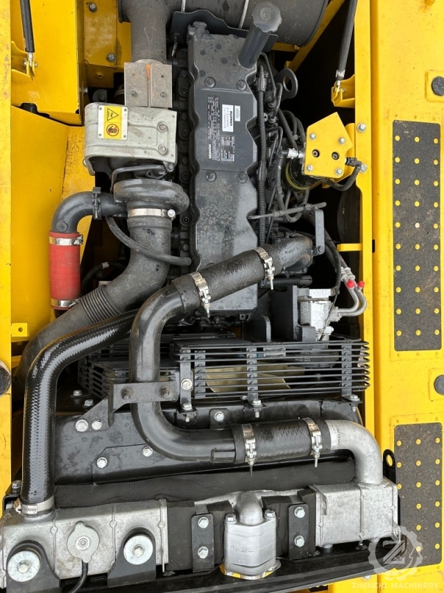 Japanese Hot Selling Good Condition Used Excavator Komatsu PC200 Cheap Price PC210 PC220-8 for Sale