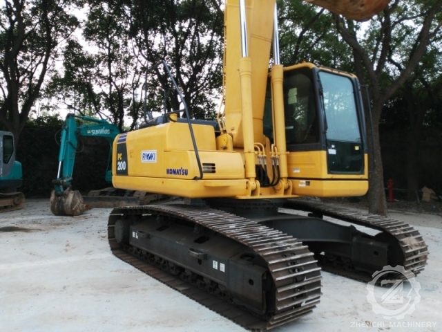 Komatsu PC200-8 20Ton Japan Original Quality Excavator Provide EPA CE Certification Crawler Excavator Construction Machine