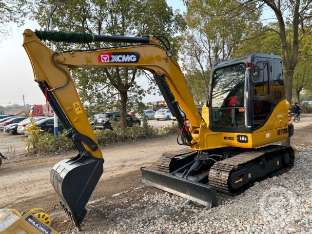 Good Condition 6 Ton Mini China Used XCMG XE60D Excavator Digger for Sale