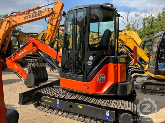 High Quality and Hyperkinesis 5 TON Mini Excavator Hitachi ZX50u 5ton Excavator Mini Excavator Made in JAPAN