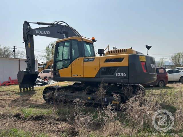 High quality latest second-hand Volvo EC220D excavator 22tons medium earthmoving machinery Volvo EC220DL made in Korea