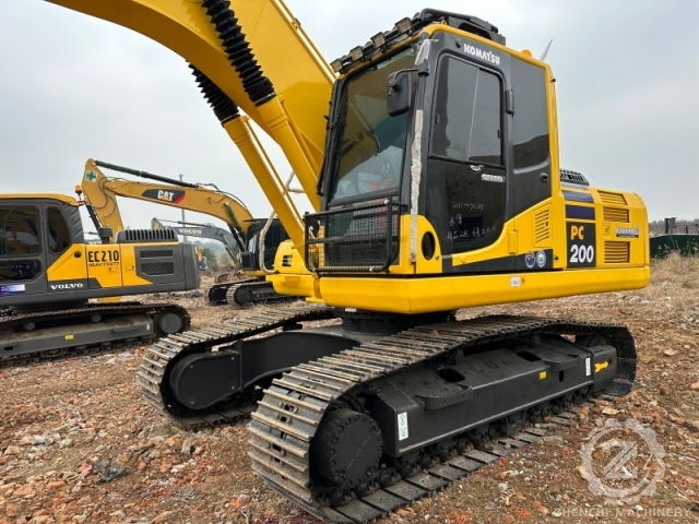 Japanese Hot Selling Good Condition Used Excavator Komatsu PC200 Cheap Price PC210 PC220-8 for Sale