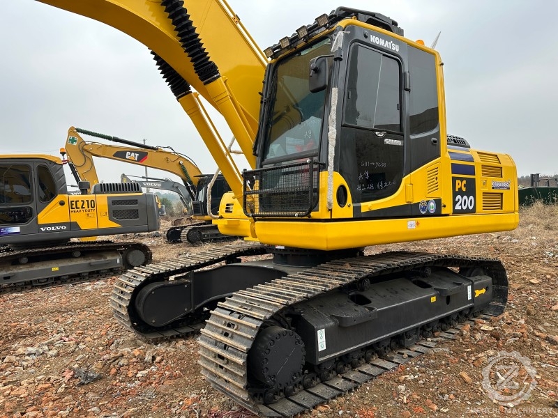 Japanese Hot Selling Good Condition Used Excavator Komatsu PC200 Cheap Price PC210 PC220-8 for Sale