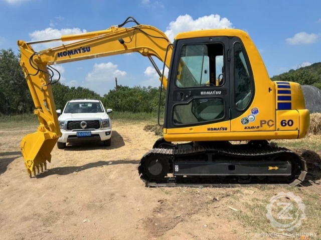 Used Japan Original Secondhand Komatsu PC56-7 PC60-8 PC70-8 Mini Digger Crawler Excavator