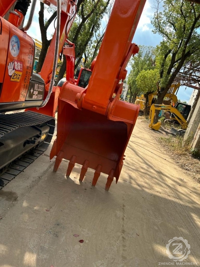 Used Hitachi Zaxis 200 Excavator Cheap Price Medium Used Digger 20 Ton Second Hand Excavator