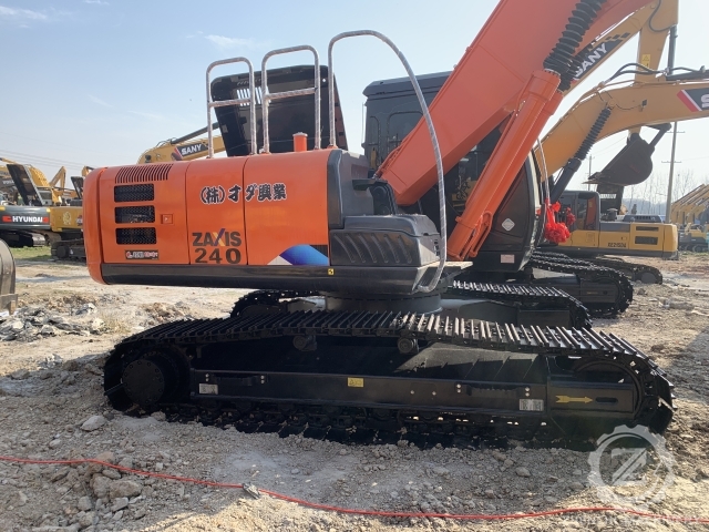 Used Excavator Hitachi ZX240 ZAXIS 200 with Good Condition in Stock Secondhand Hitachi ZX 200 210 240 20 Ton Heavy Diggers