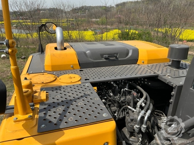 High quality latest second-hand Volvo EC220D excavator 22tons medium earthmoving machinery Volvo EC220DL made in Korea