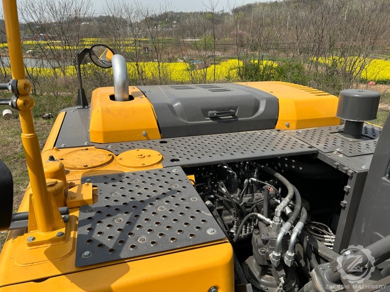 High quality latest second-hand Volvo EC220D excavator 22tons medium earthmoving machinery Volvo EC220DL made in Korea