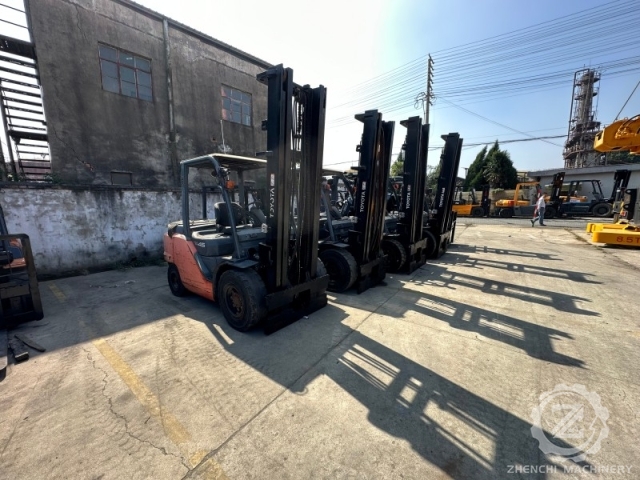 All Terrain Forklifts TCM FD30 TCM 3.0 Ton All Terrain 4wd Forklift China Manufacturer 3.0Ton Heavy Duty