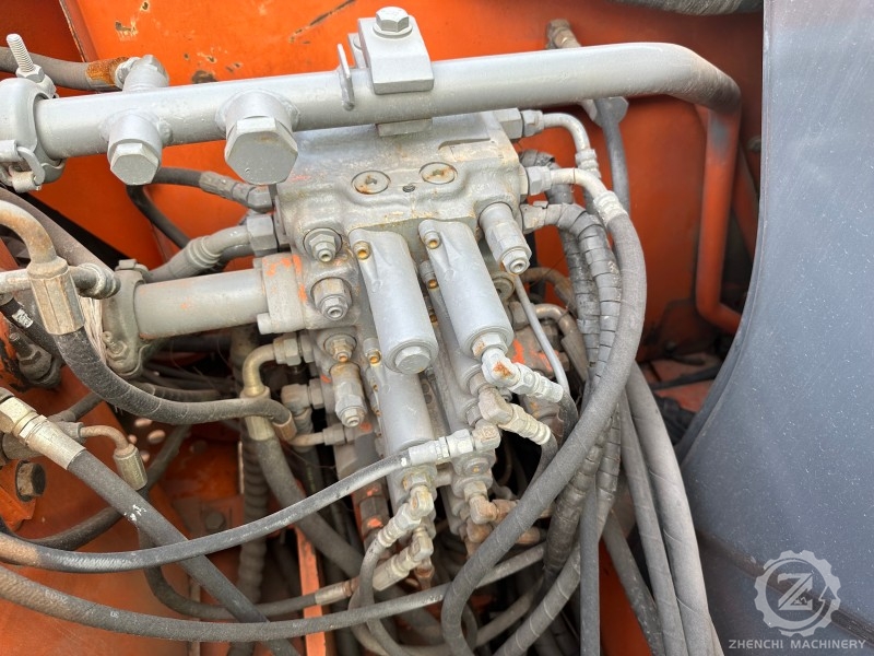Original Small Size Second Hand Excavating Equipment Cheap Price Excellent Quality Used Hitachi Zx60 Excavator With Blade