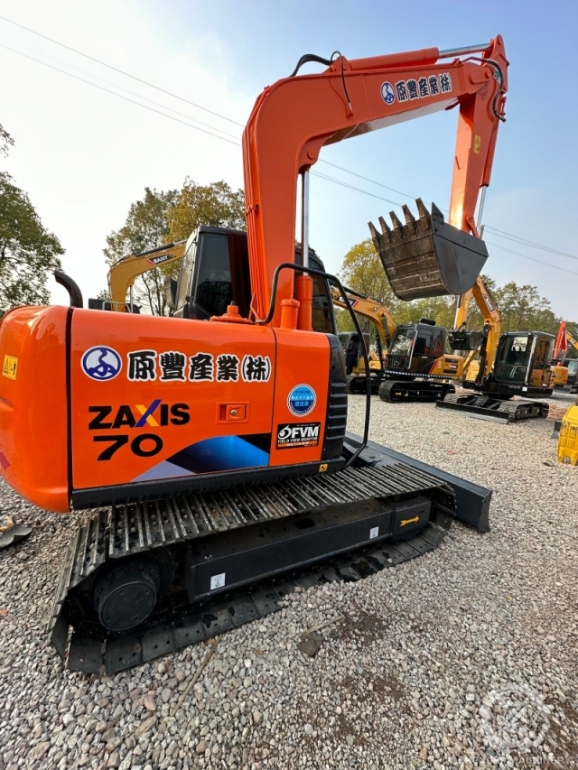 First Class Used Excavators Japan Used Excavator Hitachi ZX70 7 Ton Hitachi Excavator for Sale