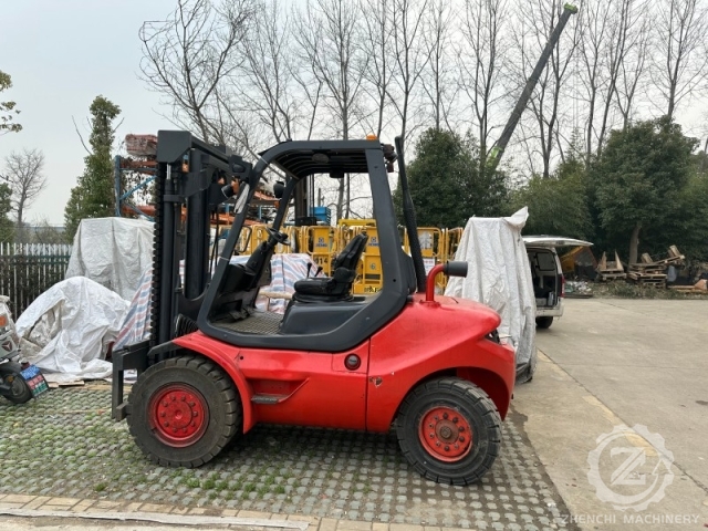 Linde Diesel/LPG Forklift Trucks H25D/T H30D/T H35D/T CPCJ/CPYJ 1220 Material Handling Equipment