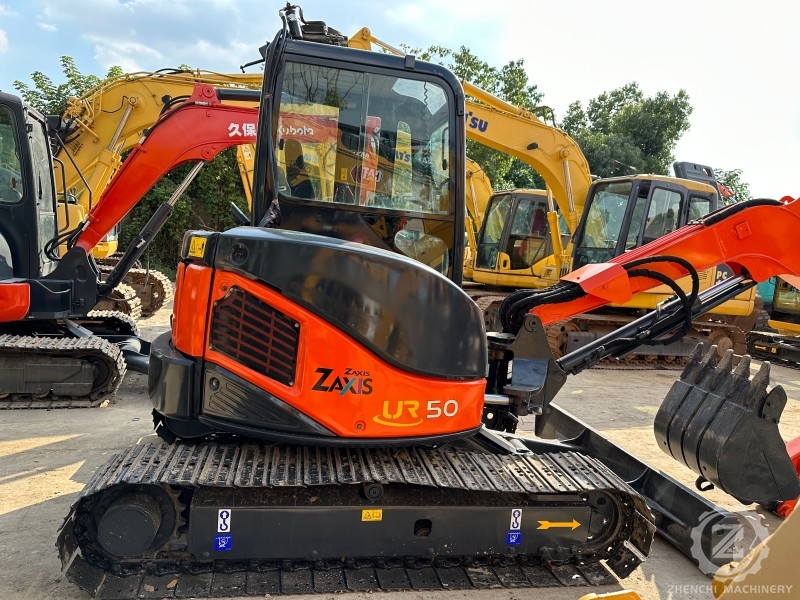 High Quality and Hyperkinesis 5 TON Mini Excavator Hitachi ZX50u 5ton Excavator Mini Excavator Made in JAPAN