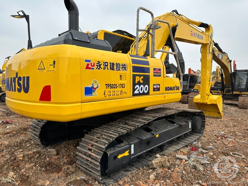 Japanese Hot Selling Good Condition Used Excavator Komatsu PC200 Cheap Price PC210 PC220-8 for Sale