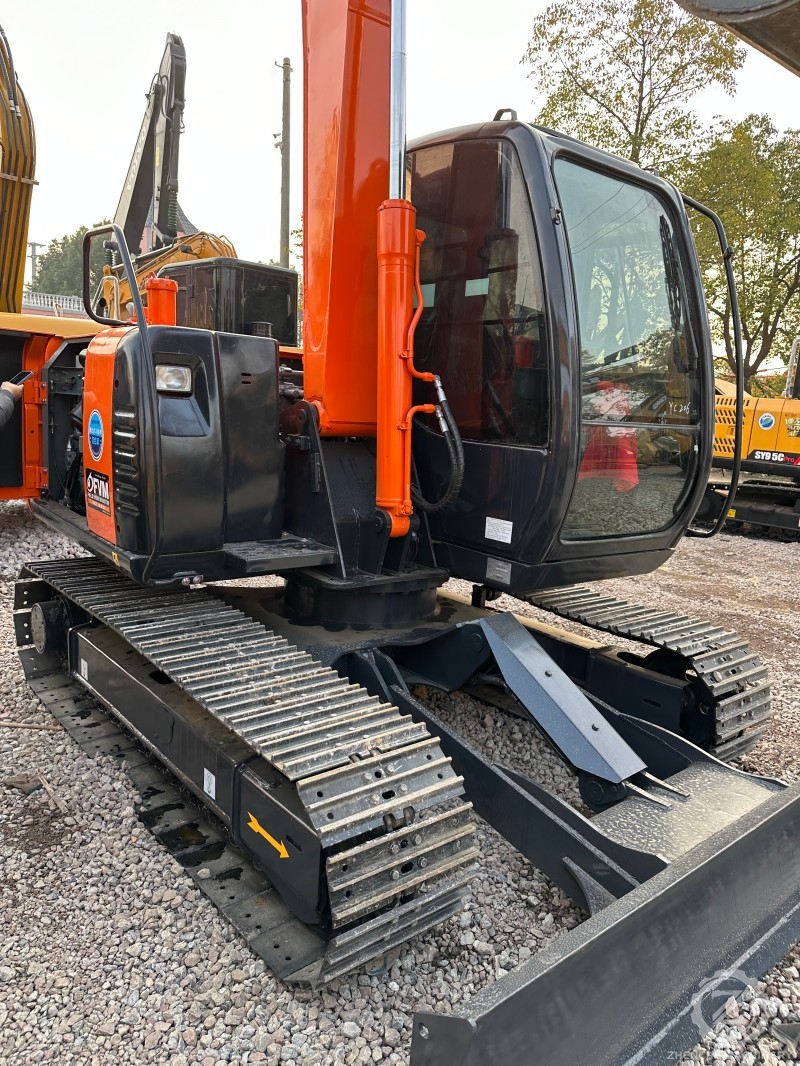 First Class Used Excavators Japan Used Excavator Hitachi ZX70 7 Ton Hitachi Excavator for Sale