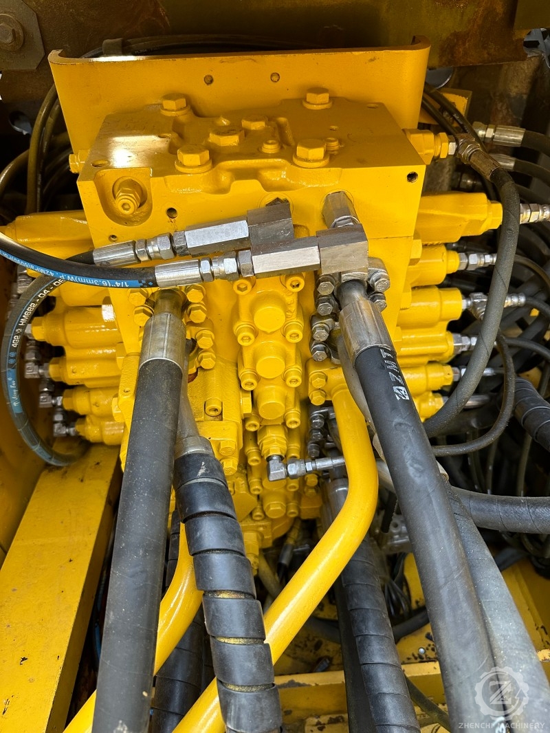 China Supplier Offers Low Price Used Komatsu PC220-7 Komatsu Pc220 With Core Engine Component