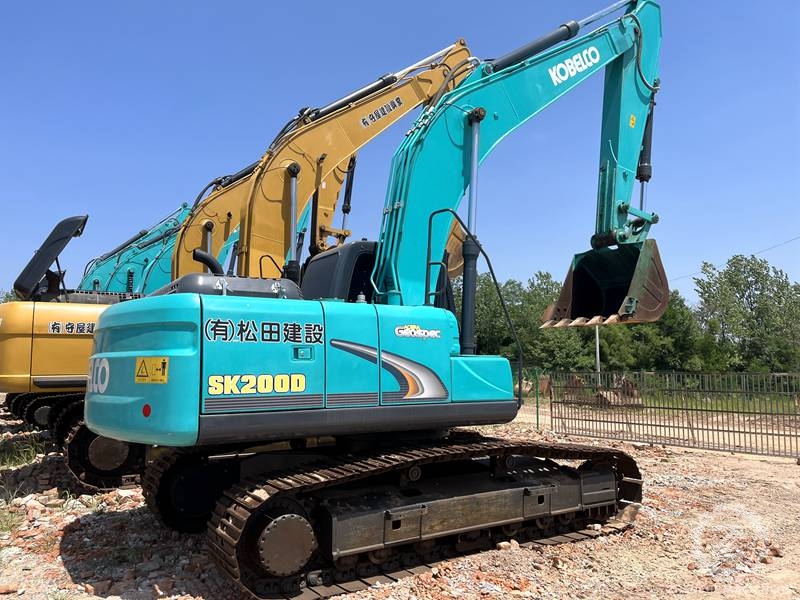 Good condition Used Excavator Kobelco SK200D for sale