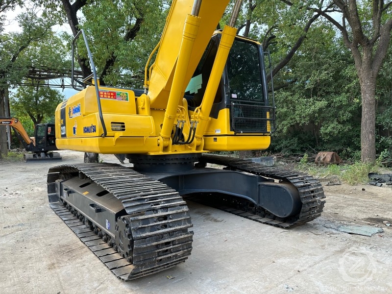 China Supplier Offers Low Price Used Komatsu PC220-7 Komatsu Pc220 With Core Engine Component